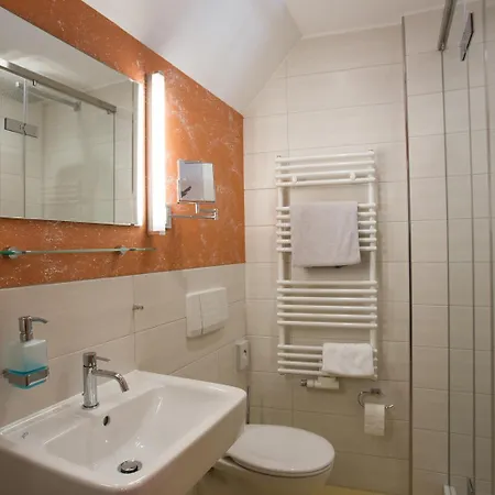 Gaestehaus Am Westtor بيت ريفي